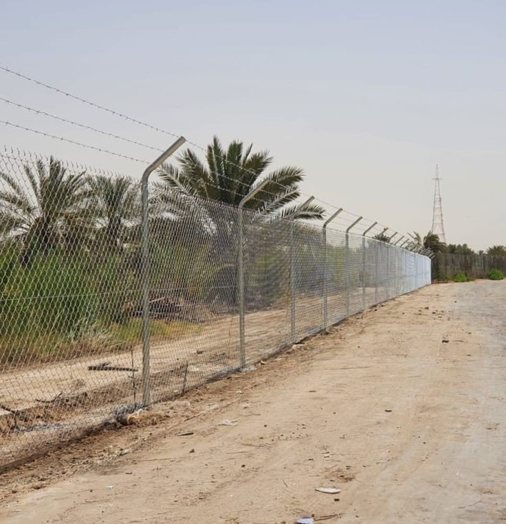 شبوك وسياجات أمنية في الرياض